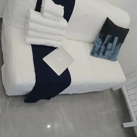 アパート Studio Cosy Avec Mezzanine *